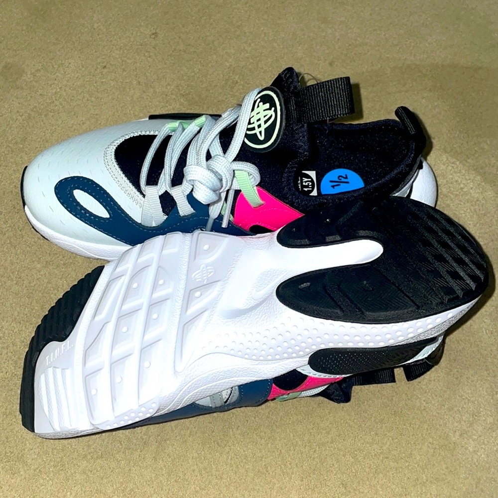 Boys Nike 1.5